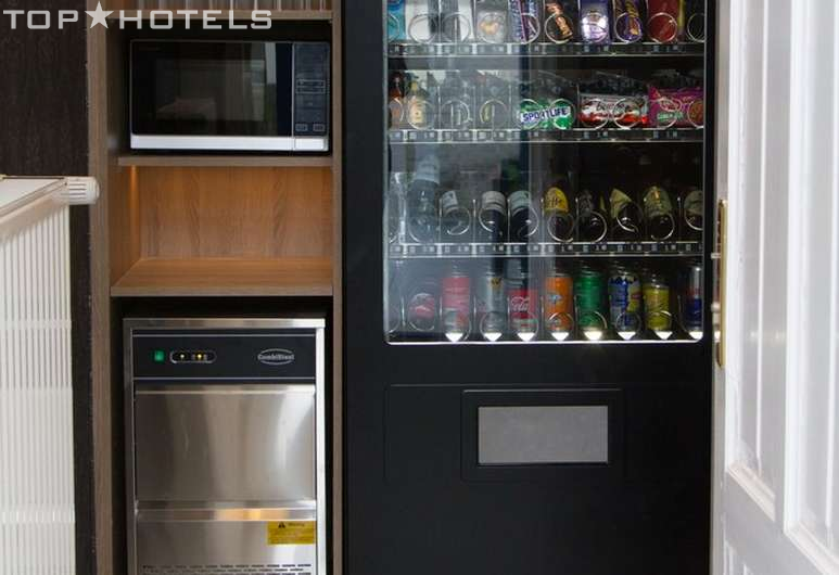 Автомат с едой и напитками
